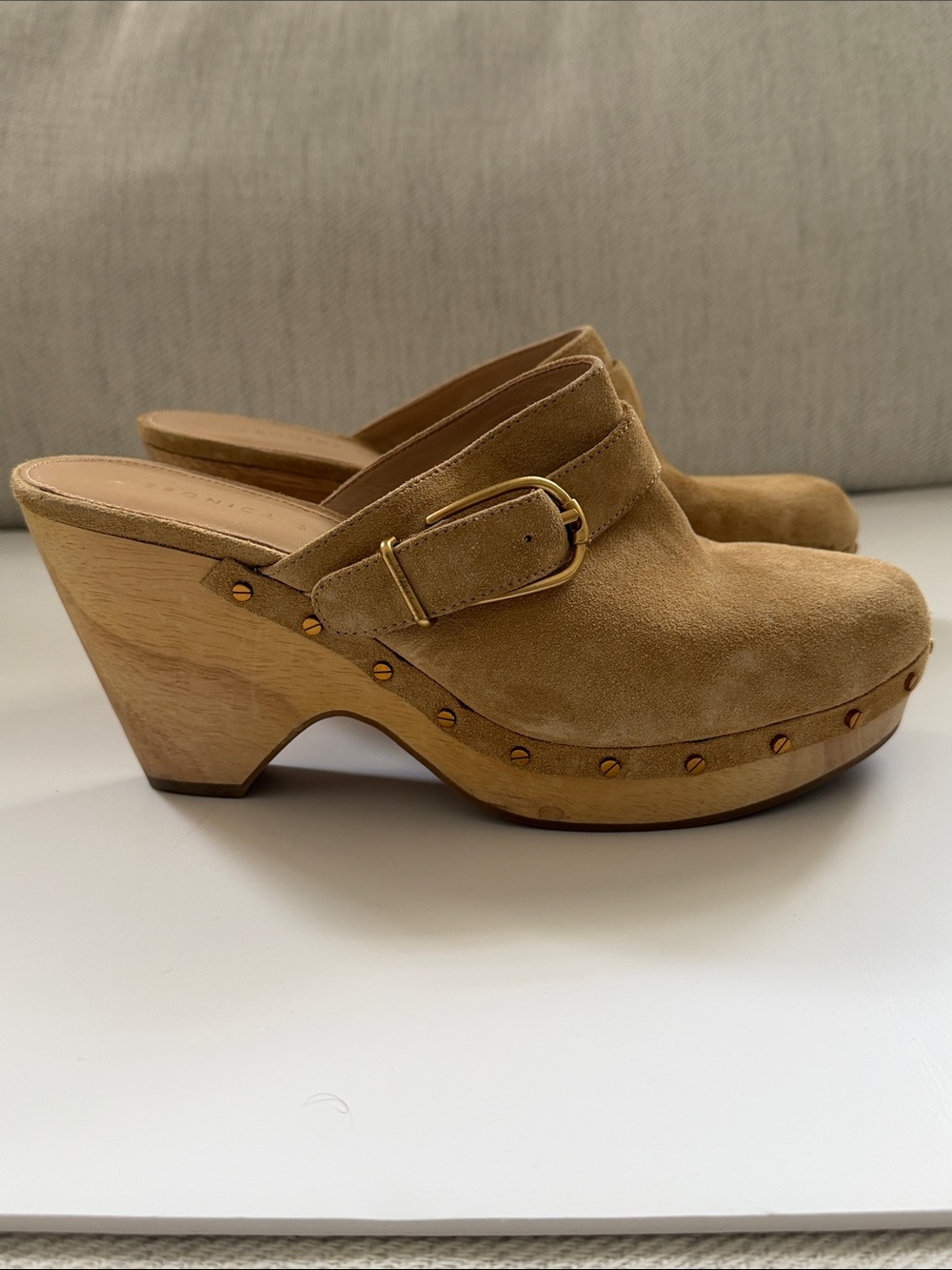 Veronica Beard Hendrix Suede Tan Clog Mules with Buckle size 8.5